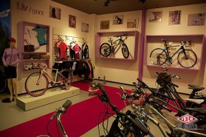 gallery Liv/Giant : Giant drague ces dames...