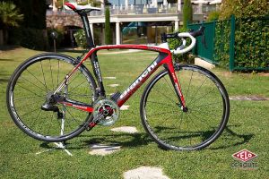 gallery Definitive The One : cachez cette batterie...+nouveautés Peugeot/Gitane/Bianchi