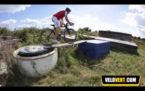 gallery Vidéo: Du trial...en vélo de route!