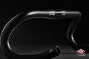 gallery Lightweight se diversifie / Le cintre Rennbügel