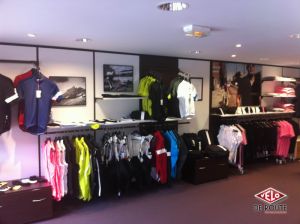 gallery Une boutique Rapha à L&#39;Alpe d&#39;Huez pour l&#39;été