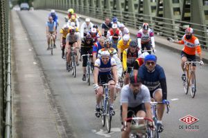 gallery Anjou Vintage : les inscriptions et un maillot
