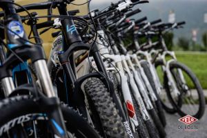 gallery Les vélos électriques à l&#39;assaut de l&#39;Alpe d&#39;Huez