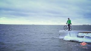 gallery Vidéo : Hardy bike for hardy people