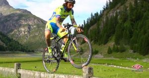 gallery Vidéo : Vittorio Brumotti roule pour Tinkoff-Saxo !