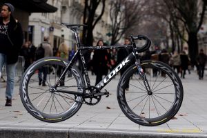 gallery Team Look Critérium prêt à rivaliser sur le circuit Redhookcrit