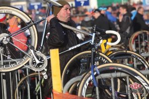 gallery Cyclocross à Lignières en Berry : la Coupe du Monde côté matos