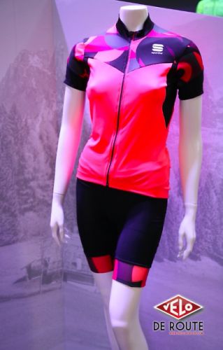 gallery Eurobike 2016 : la mode pour les nanas