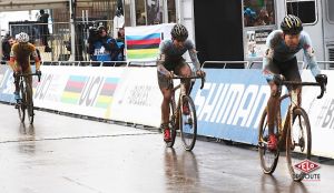 gallery Championnats du monde de cyclo-cross / De la boue, des crevaisons et Van Aert gagne à la fin