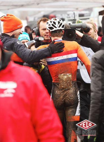 gallery Championnats du monde de cyclo-cross / De la boue, des crevaisons et Van Aert gagne à la fin