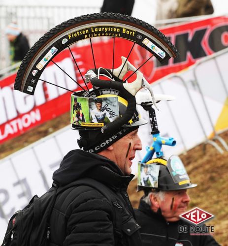 gallery Championnats du monde de cyclo-cross / De la boue, des crevaisons et Van Aert gagne à la fin