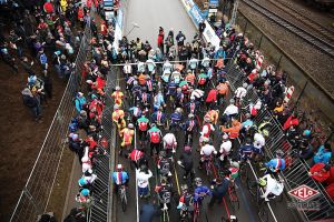 gallery Championnats du monde de cyclo-cross / De la boue, des crevaisons et Van Aert gagne à la fin