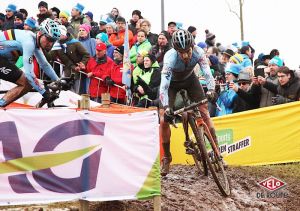 gallery Championnats du monde de cyclo-cross / De la boue, des crevaisons et Van Aert gagne à la fin