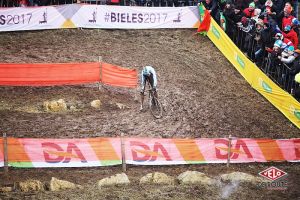 gallery Championnats du monde de cyclo-cross / De la boue, des crevaisons et Van Aert gagne à la fin