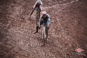 gallery Championnats du monde de cyclo-cross / De la boue, des crevaisons et Van Aert gagne à la fin