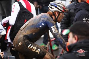 gallery Championnats du monde de cyclo-cross / De la boue, des crevaisons et Van Aert gagne à la fin