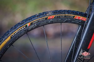 gallery Giant TCX SLR 2 / Adrisport CX First Disc: deux bons plans pour le cyclo-cross