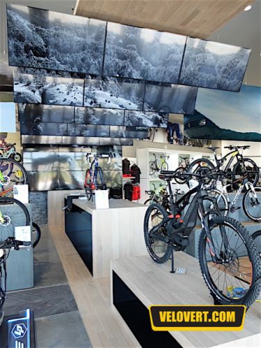 gallery Lapierre Experience center : au contact des conso…