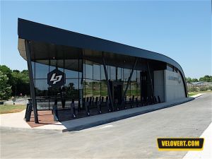 gallery Lapierre Experience center : au contact des conso…