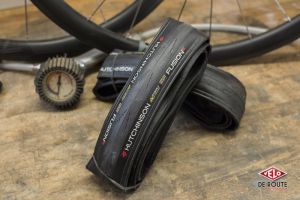 gallery Essai Tubeless haut de gamme : Hutchinson Fusion 5 Galactik et Schwalbe Pro One