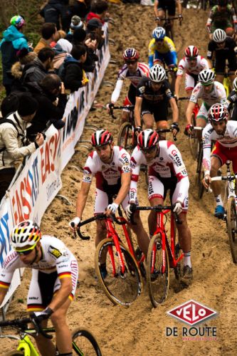 gallery Met helmets - That makes Cyclocross in Belgium