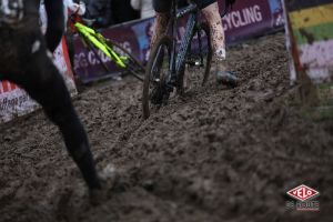 gallery Championnats du monde de cyclo-cross / Van Aert, une troisième couronne sur le Cauberg