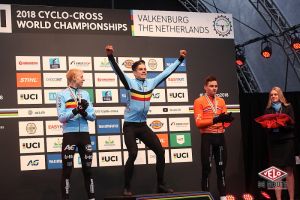 gallery Championnats du monde de cyclo-cross / Van Aert, une troisième couronne sur le Cauberg