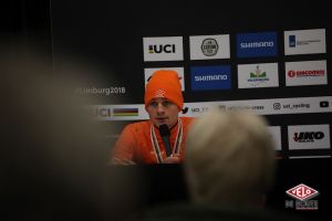 gallery Championnats du monde de cyclo-cross / Van Aert, une troisième couronne sur le Cauberg