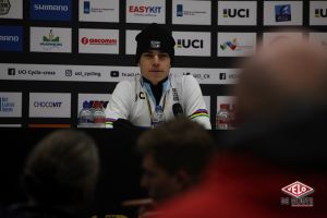 gallery Championnats du monde de cyclo-cross / Van Aert, une troisième couronne sur le Cauberg