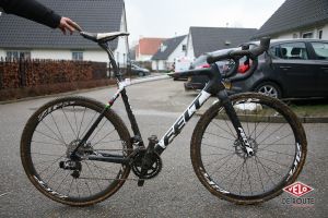 gallery Le Felt champion du monde de Wout Van Aert