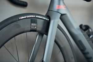 gallery BMC remodèle son vélo aéro Teammachine Road