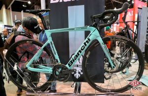 gallery Bianchi e-Road Aria = électrique !