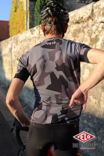 gallery Essai : Cuissard Void 2.0 et maillot Void Print