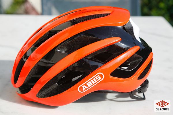 gallery Duel de couvre-chefs : Abus Airbreaker Vs Kask Valegro