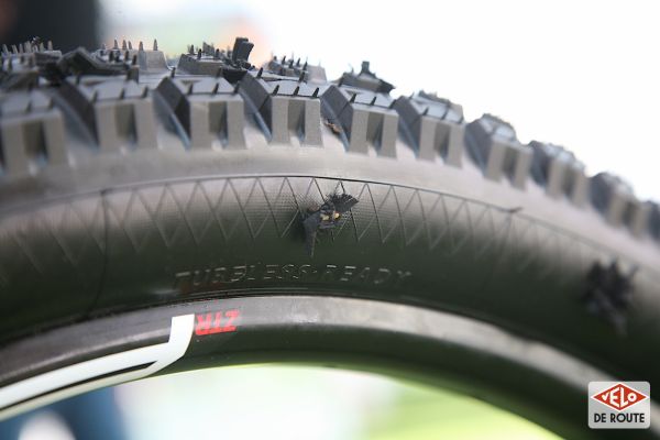 gallery Stan&#39;s NoTubes Dart - nouvelle solution de réparation