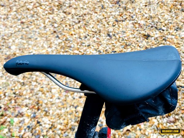 gallery Essai : Selle Fabric Scoop Race Radius, plus confortable encore