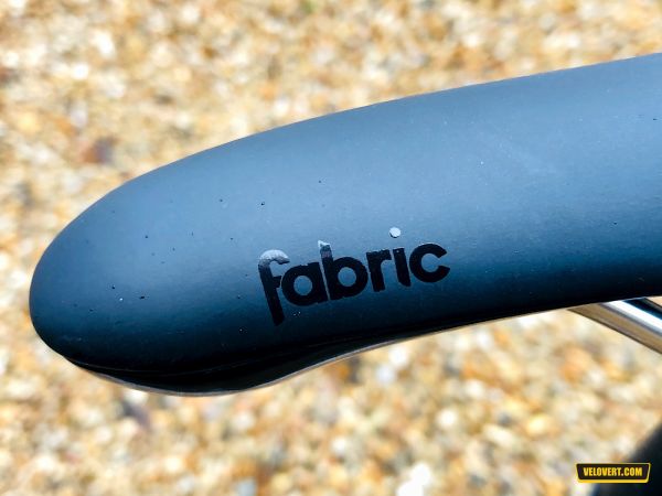 gallery Essai : Selle Fabric Scoop Race Radius, plus confortable encore