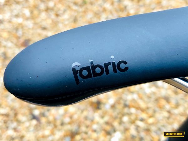 gallery Essai : Selle Fabric Scoop Race Radius, plus confortable encore