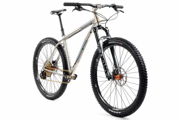 gallery Lynskey, la story familiale de passionnés du titane