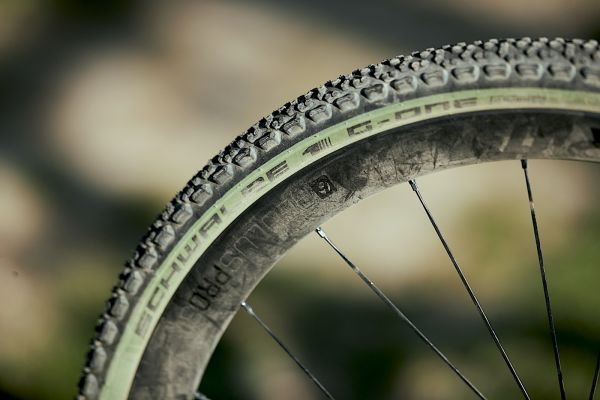 gallery Schwalbe G-One Ultrabite édition spéciale Olive-Skin