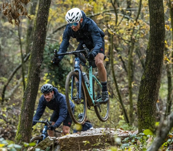 gallery Bianchi Arcadex : entre sportivité et aventure