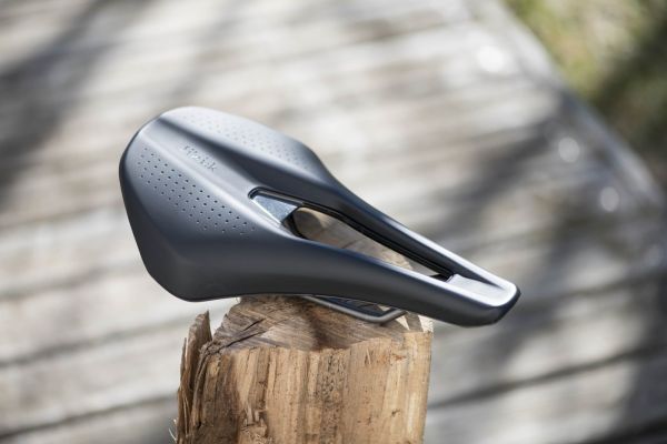 gallery Selle Fizik Tempo vs Vento