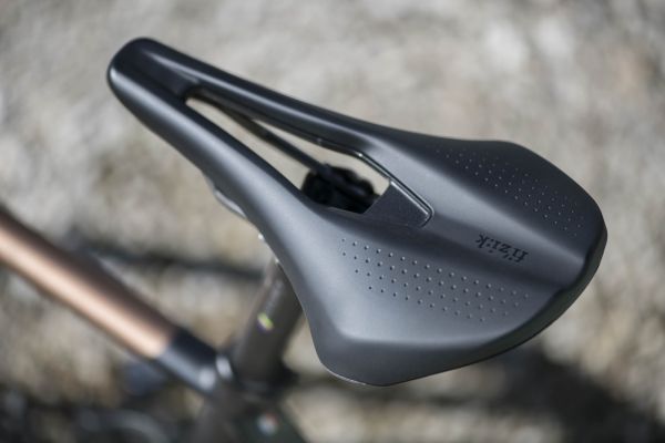 gallery Selle Fizik Tempo vs Vento