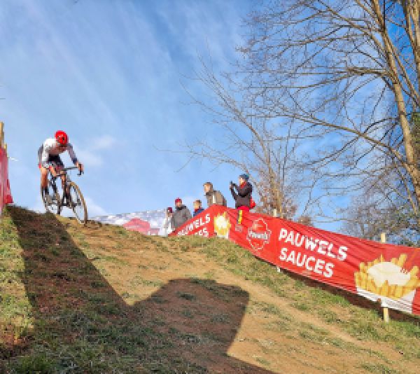 gallery CX : MVDP triomphe à Besançon