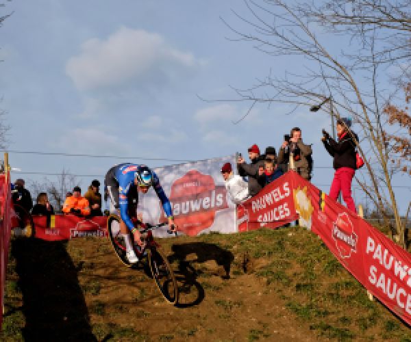 gallery CX : MVDP triomphe à Besançon