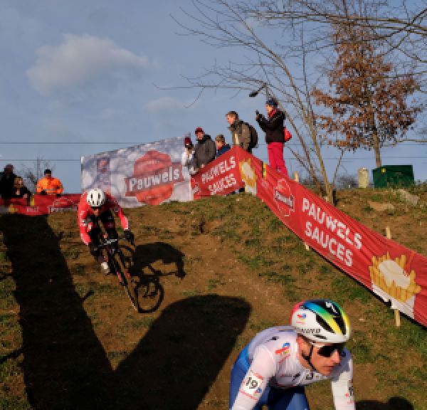 gallery CX : MVDP triomphe à Besançon