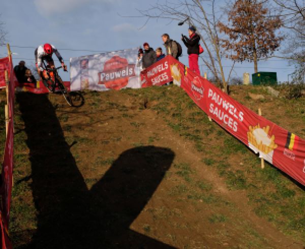 gallery CX : MVDP triomphe à Besançon