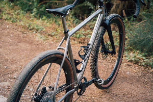 gallery Une gamme de pneus Gravel en 50 mm chez Hutchinson