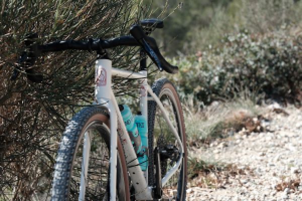 gallery Massacan, une nouvelle petite marque Gravel sudiste