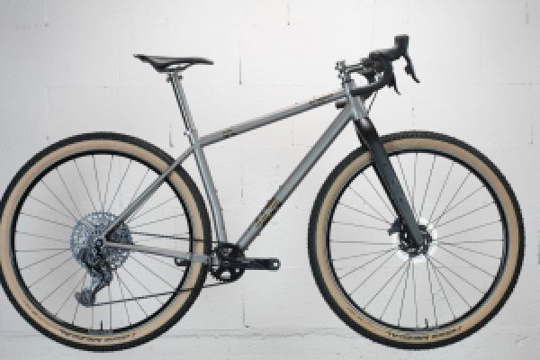 gallery Gravel Test Tour #2 : des vélos titane et carbone à l&#39;essai !
